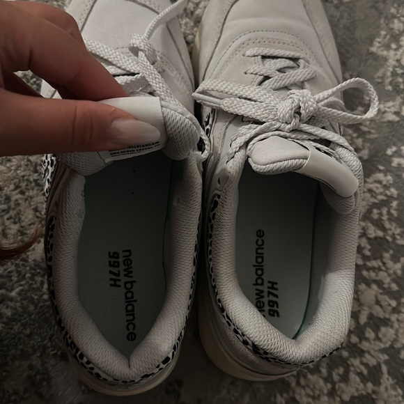 New Balance Tennis Shoes with Leopard Detail - Picture 5 of 6